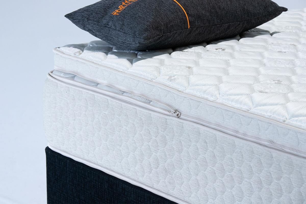 the opulence collection mattress with pillow top close-up